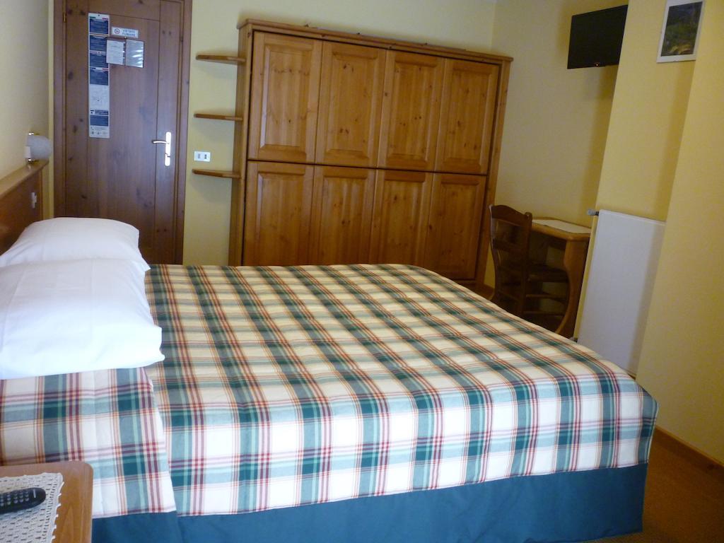 Hotel I Rododendri Valfurva Quarto foto